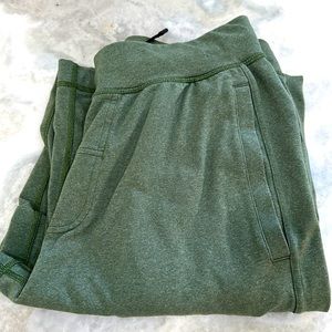 LULULEMON Green Kung Fu Pant Swetpants
